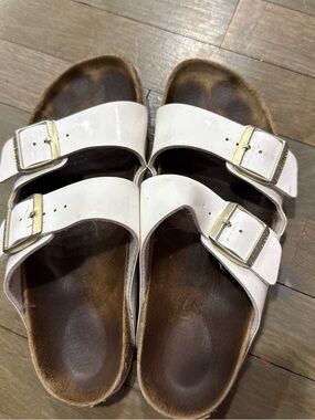 Birkenstock Arizona White with gold buckle Sandals